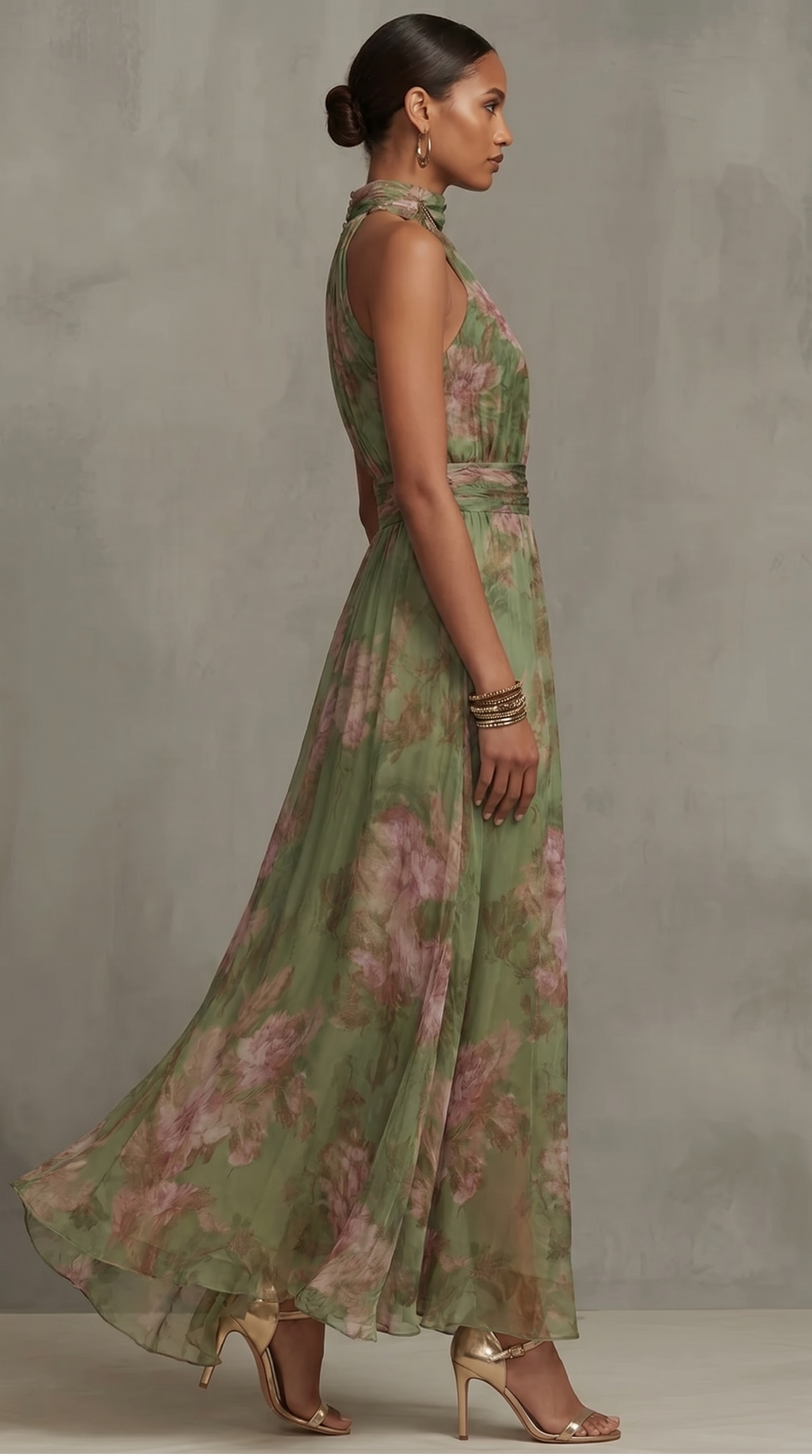 Valentina | Jurk met romantische bloemenprint en halterhals